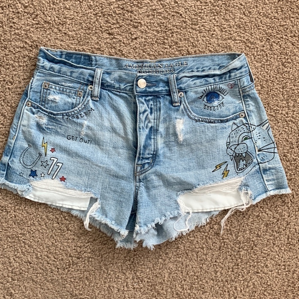 ✨ American Eagle Outfitters distressed jeans shorts